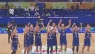 Srpski košarkaši pevali sa navijačima za Borišu Simanića