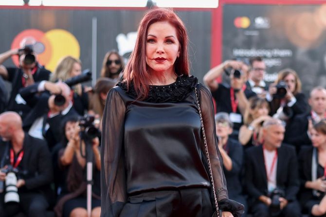 Prisila Presli, Priscilla Presley Prisila Presli, Priscilla Presley