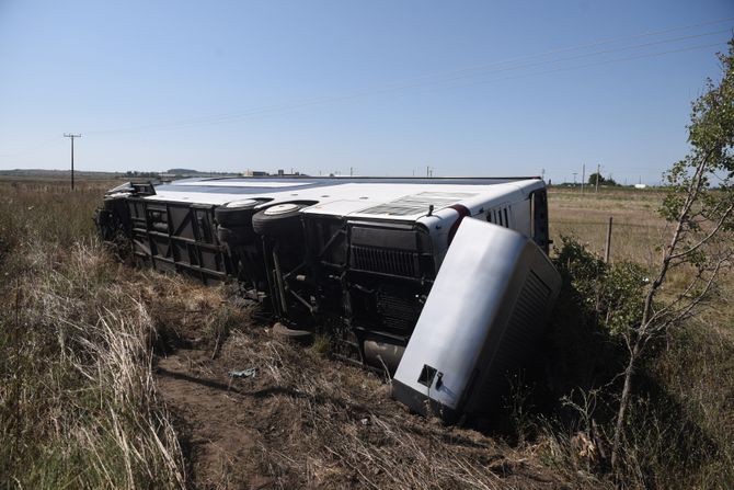 Grčka saobraćajna nesreća sudar, srpski autobus i kola