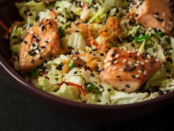 Piletina, salata, kineski kupus