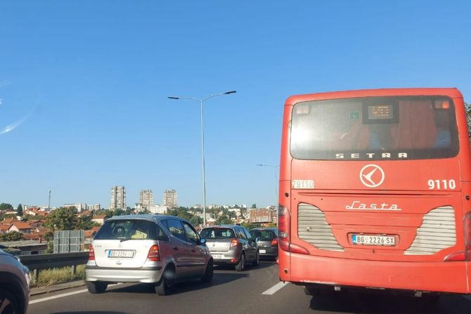 Gužva na auto-putu Gužva na auto-putu