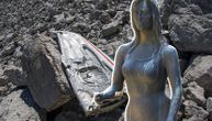 Okamenjena lepota stjuardese na zemunskom groblju: Bila je umetnica, stradala na današnji dan u avionesreći