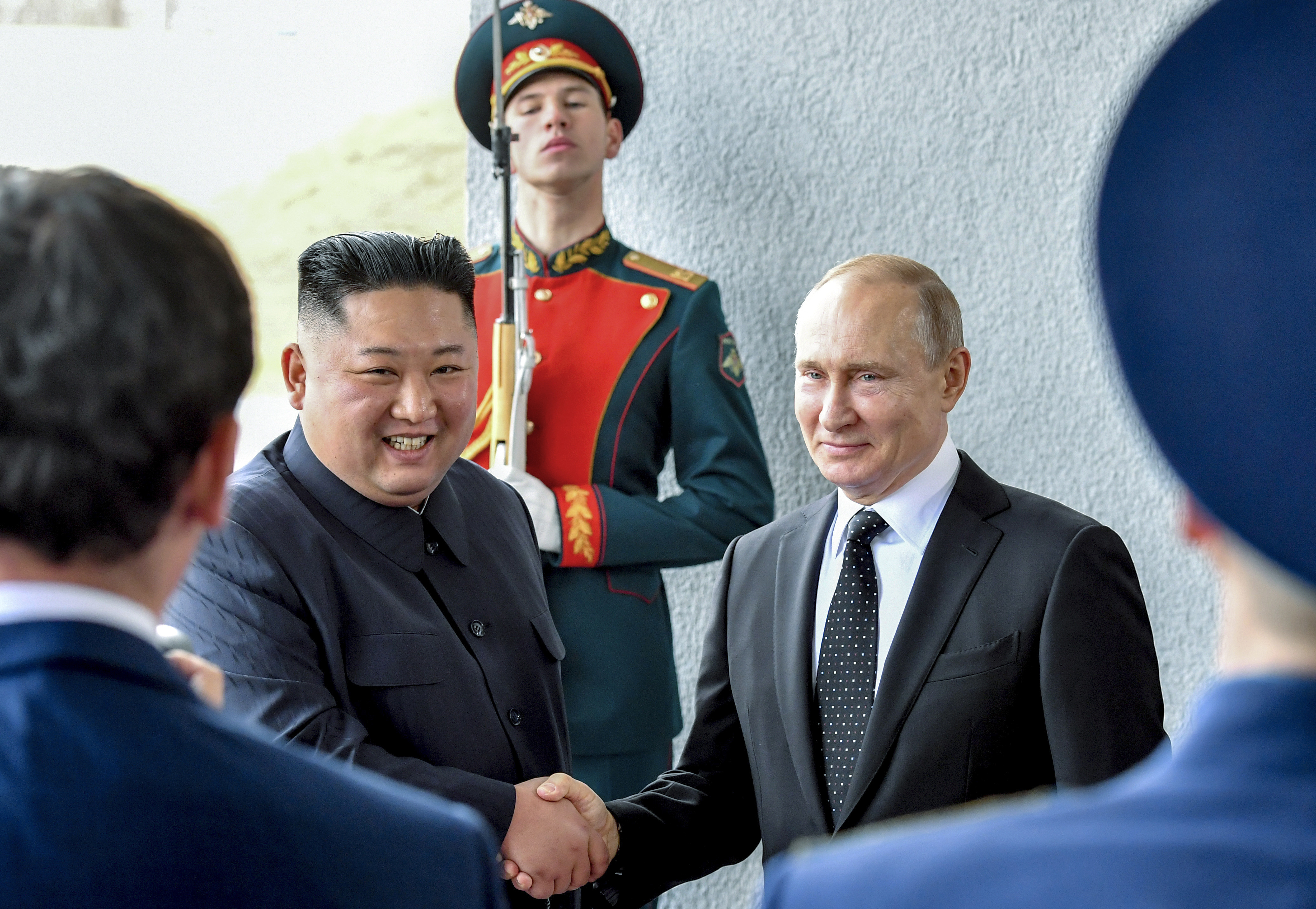NOKDAUN Ukrajina je imala Putina na konopcima, a onda mu je Kim pružio ruku spasa