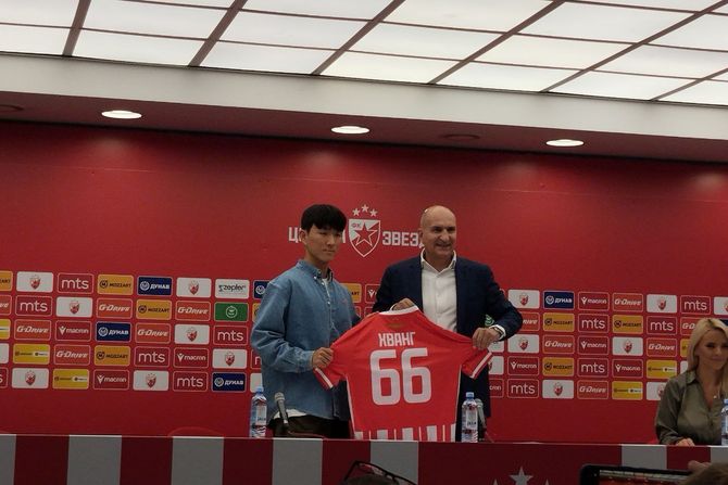Hvang In-Beom, Crvena zvezda Hvang In-Beom, Crvena zvezda