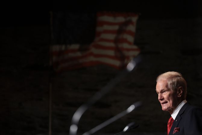 Bil Nelson, administrator NASA Bil Nelson, administrator NASA