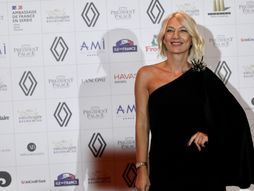 Moda Pjer Karden ambasada Francuska