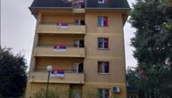 Srpske zastave se zavijorile sa svih studentskih domova u Novom Sadu: Obeležen državni praznik među studentima