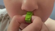 Žena otkrila u videu najbezbolniji način za vađenje kockice iz nosa, ljudi šokirani: "Jadno dete"