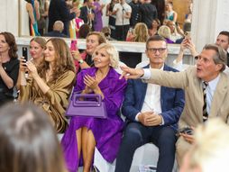 Revija Pjer Karden, Pierre Carden