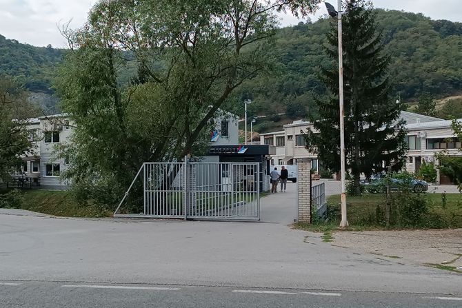 Lestane, Edepro fabrika