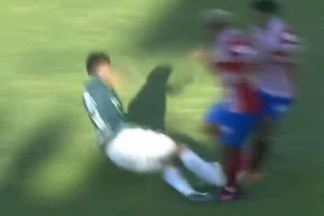 Andre Oreljana crveni karton Andre Oreljana crveni karton