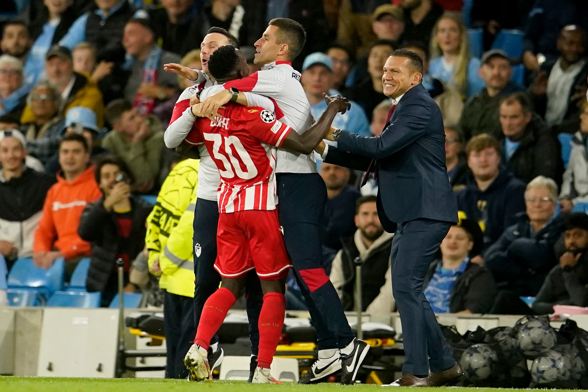 Problemi za miljenika Delija: Zvezda ga opet htela, on otišao u Poljsku, sad Srbin kuka da je u Gani 2 nedelje