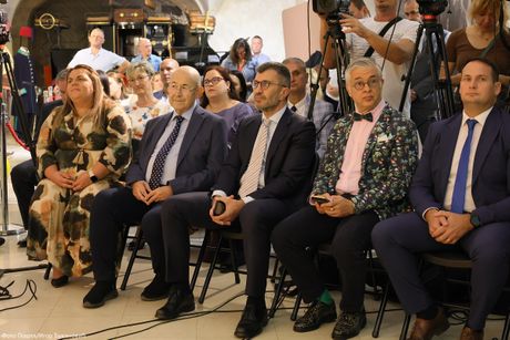 Pošta Srbijе: Predstavljena prigodna poštanska marka „200 godina od rođenja Šandora Petefija” Pošta Srbijе: Predstavljena prigodna poštanska marka „200 godina od rođenja Šandora Petefija”