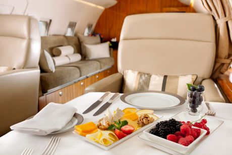 VIP ketering u avionu, hrana