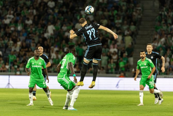 Aleksandar Čavrić, FK Slovan