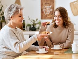 kolači, komšinice, kafa, druženje