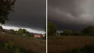 Zastrašujući snimak iz Vojvodine, sve se smračilo: Nebo se zacrnilo, stiže snažna oluja