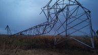Kritično u Šidu: Pala tri stuba dalekovoda, 11.000 domaćinstava bez struje