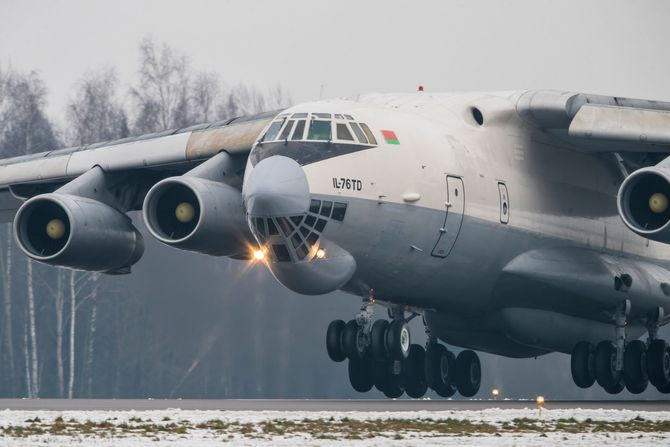 Rubystar Airways Iljušin Il76, beloruski avion