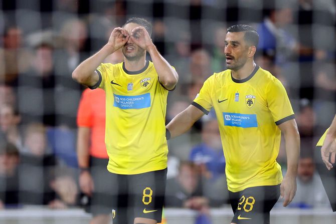 Mijat Gaćinović, FK AEK Mijat Gaćinović, FK AEK