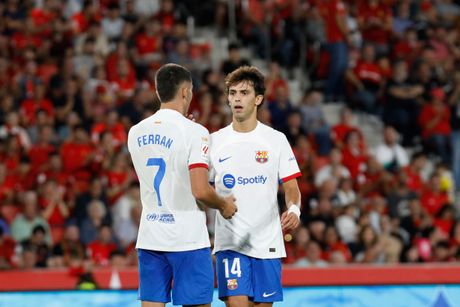Žoao Feliks i Feran Tores, FK Barselona