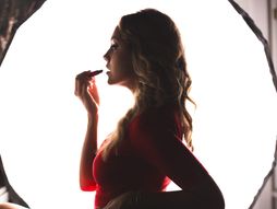 Sofija Adelhart, modni editorijal