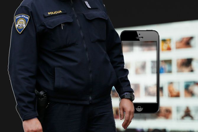 Hrvatska policija mobilni pornografija Hrvatska policija mobilni pornografija
