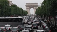 Saobraćajni krkljanac u Parizu, ali nisu krivi automobili: Na ovakve scene sigurno niste navikli