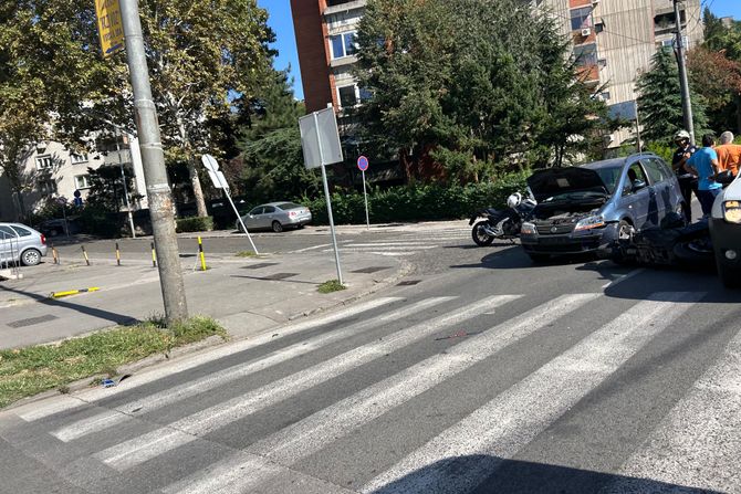 motociklista, policija, ustanička, udes