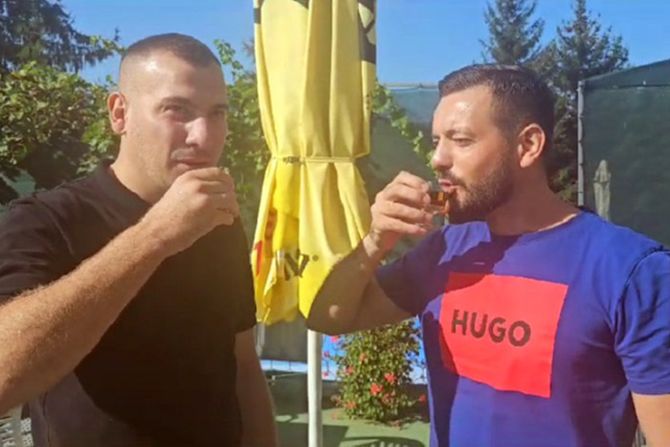Takmičari na Rakijadu pristižu sa svih strana Takmičari na Rakijadu pristižu sa svih strana