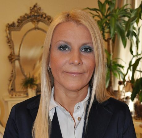 Nada Knežević Nada Knežević
