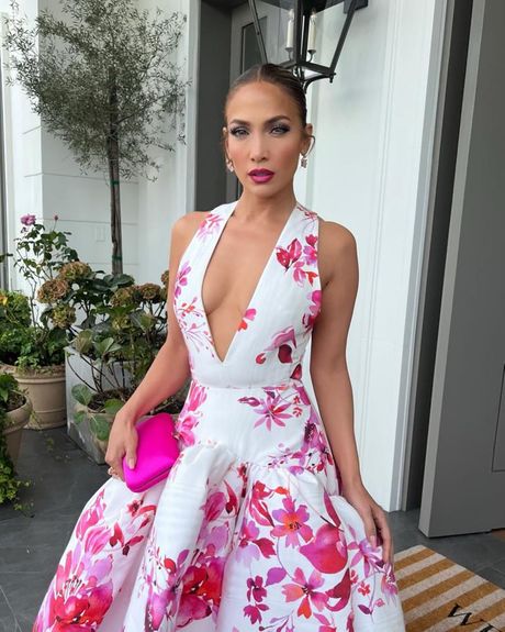 Dženifer Lopez cvetna haljina