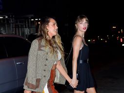 Blake Lively, Taylor Swift, Sophie Turner, Blejk Lajvli, Tejlor Svift i Sofi Tarner