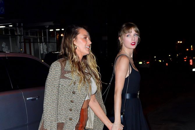 Blake Lively, Taylor Swift, Sophie Turner, Blejk Lajvli, Tejlor Svift i Sofi Tarner