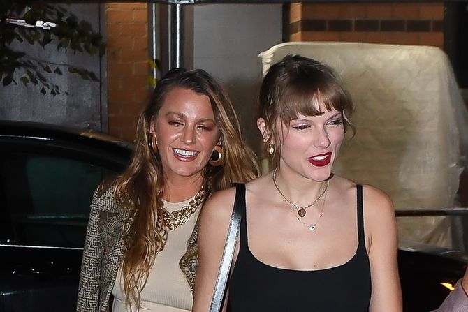 Blake Lively, Taylor Swift, Sophie Turner, Blejk Lajvli, Tejlor Svift i Sofi Tarner Blake Lively, Taylor Swift, Sophie Turner, Blejk Lajvli, Tejlor Svift i Sofi Tarner