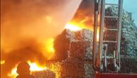 "Nikako nije dobro": Požar je ugašen, a stručnjaci upozorili o štetnosti plastike koja je gorela u Osijeku