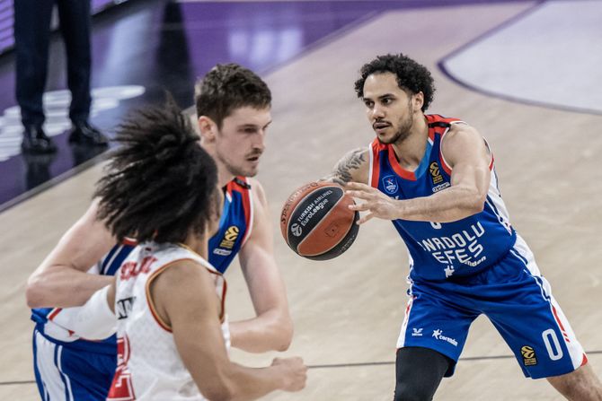 KK Anadolu Efes Šejn Larkin