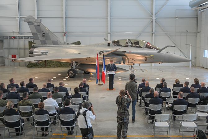 Primopredaja Dassault Rafale za HRZ