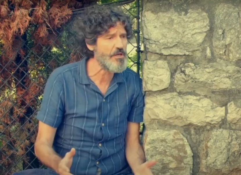 Gagi Jovanović izveo čuvenu narodnu pesmu u izmenjenom obliku i svi su ...