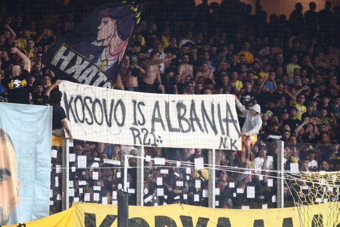 FK AEK, Kosovo je Albanija