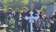Jecaji parali nebo, majka i baka dozivale dečaka: Sahranjen mali Andrej kog je u Niškoj Banji ubio drug