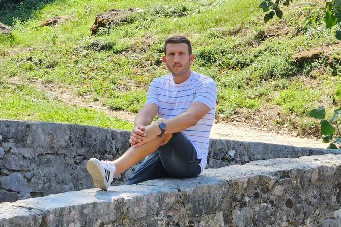 Alon Šamli Alon Šamli
