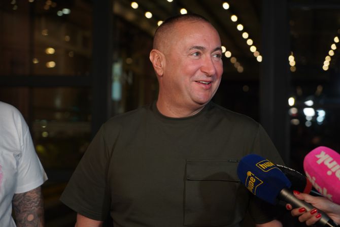 Djani, majdan, sin, proslava Djani, majdan, sin, proslava