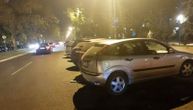 Karambol u Gandijevoj: Neko je oštetio parkirane automobile i pobegao