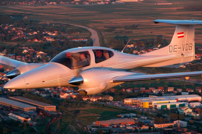 Diamond DA42