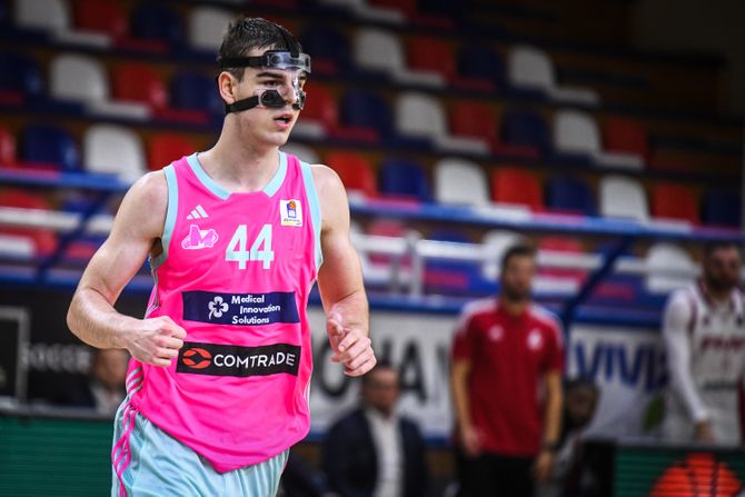 Nikola Topić Nikola Topić