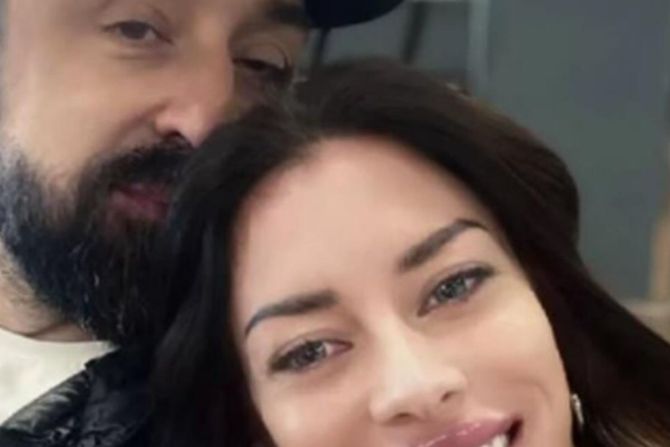 Ognjen Amidžić, Mina Naumović