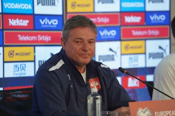 Konferencija za medije, selektor Dragan Stojkovic Piksi, Aleksandar Mitrovic