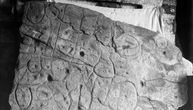 Misteriozna kamena ploča je prava mapa s blagom: Arheolozi koriste zapise da nađu izgubljene spomenike
