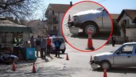Električni skuter uleteo u jednosmernu ulicu pa se sudario sa automobilom: Karambol u Leskovcu